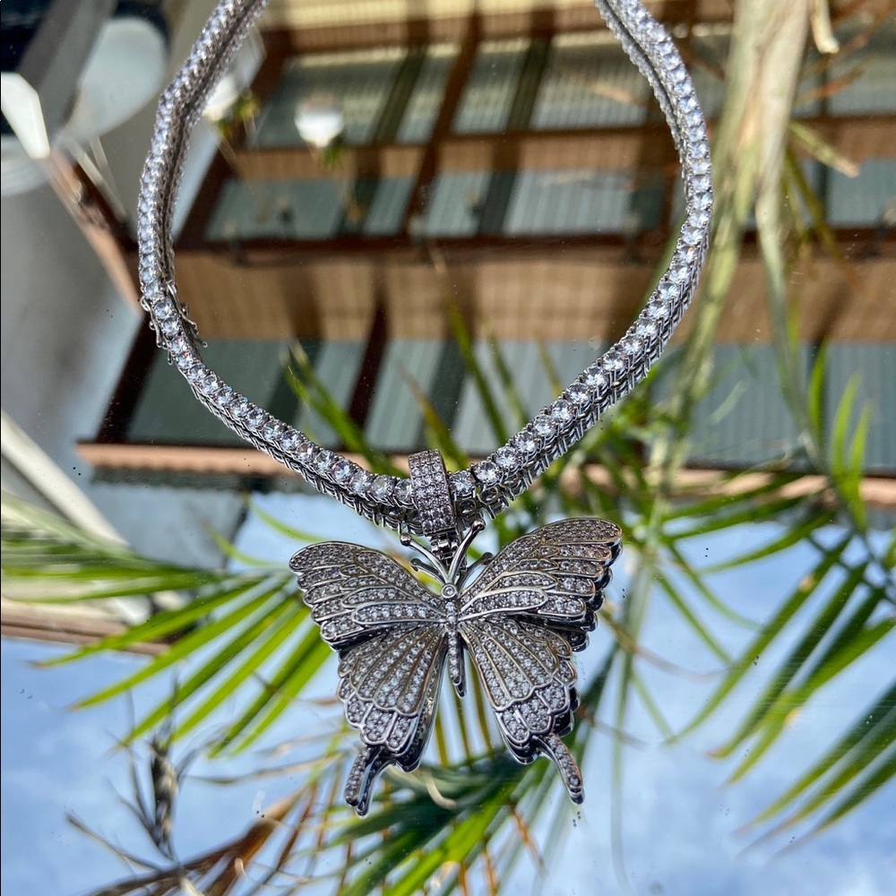 BUTTERFLY NECKLACE TENNIS CHAIN